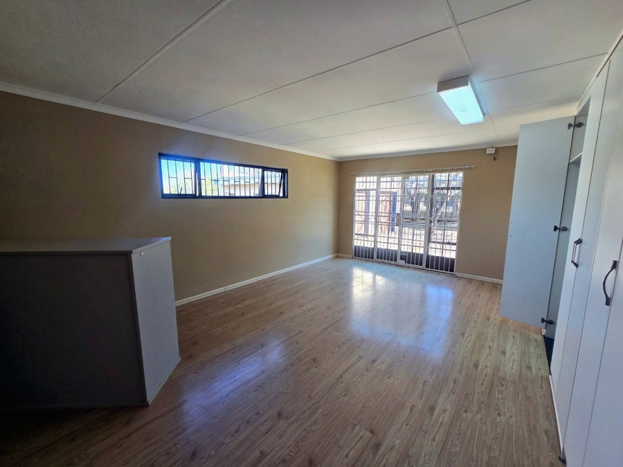 14 Bedroom Property for Sale in Rayton Free State